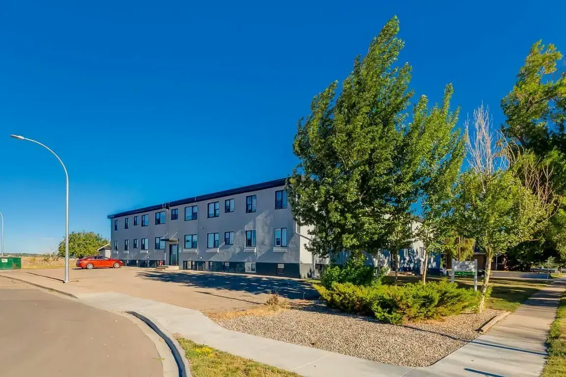 17-824 4th Street S, Lethbridge, AB, T1J 2A9 - 9
