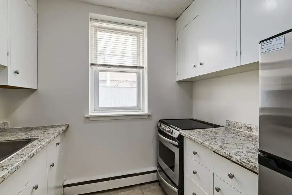 301-327 11th Street E, Saskatoon, SK, S7N 0E5 - 3