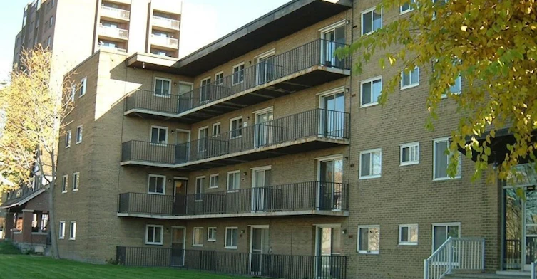 1475 Riverside Drive W, Windsor, ON, N9B 1A3 - 2