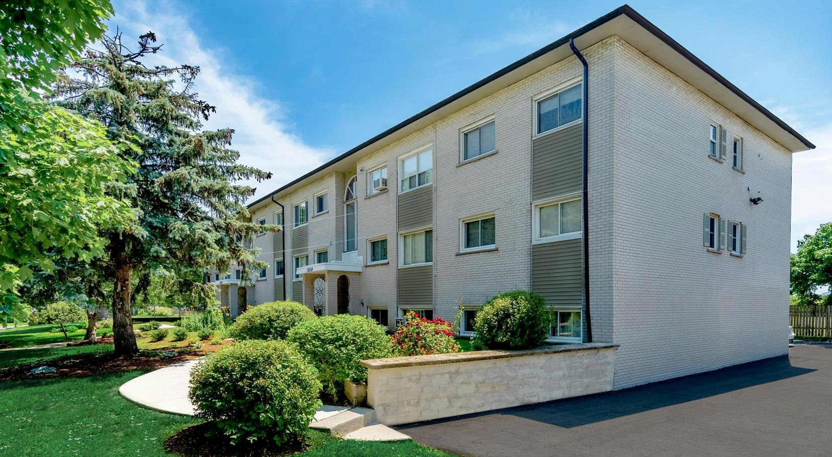 1050 Highland Street, Burlington, ON, L7R 3T9