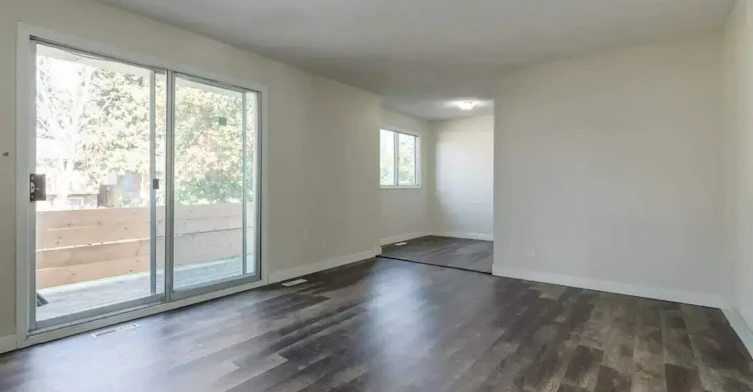 B-8 Greenbrook Crescent, Brooks, AB, T1R 0J7