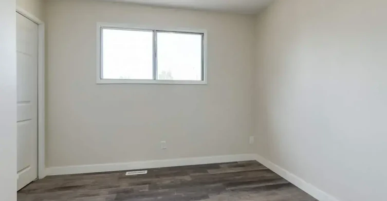 B-8 Greenbrook Crescent, Brooks, AB, T1R 0J7 - 8