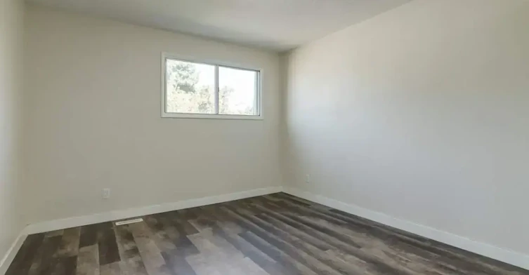 B-8 Greenbrook Crescent, Brooks, AB, T1R 0J7 - 5