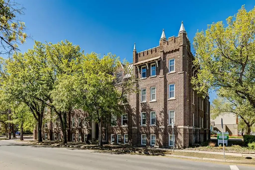 1A-2104 14th Avenue, Regina, SK, S4P 0X6