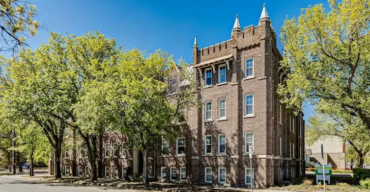 25-2104 14th Avenue, Regina, SK, S4P 0X6