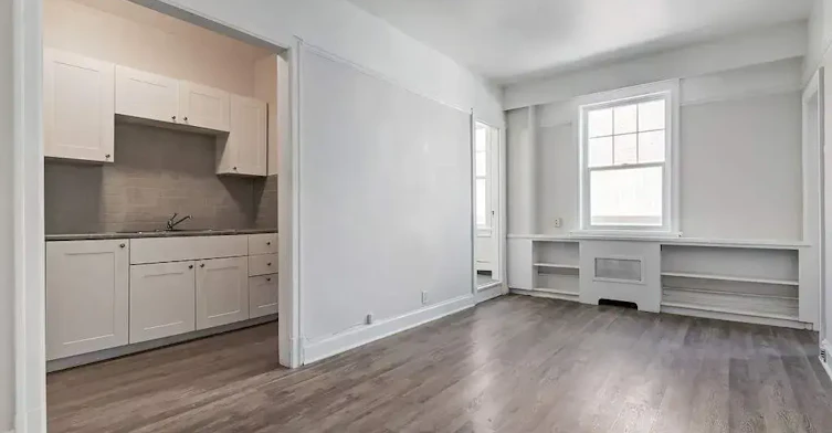 10-2024 14th Avenue, Regina, SK, S4P 0X5 - 12