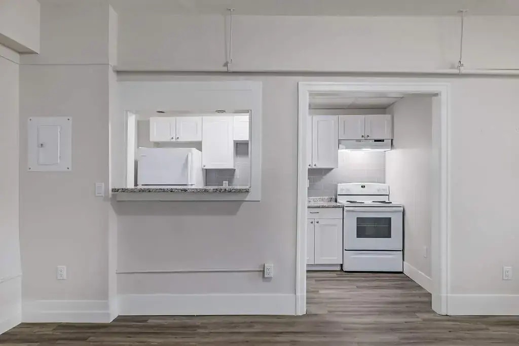 10-2024 14th Avenue, Regina, SK, S4P 0X5 - 6