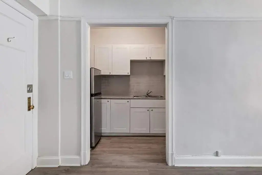 10-2024 14th Avenue, Regina, SK, S4P 0X5 - 13