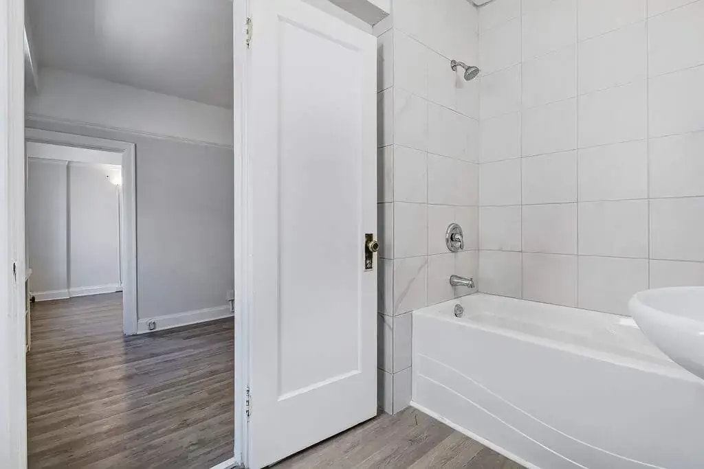 10-2024 14th Avenue, Regina, SK, S4P 0X5 - 17