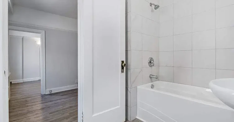 10-2024 14th Avenue, Regina, SK, S4P 0X5 - 17