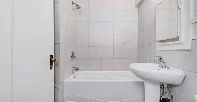 10-2024 14th Avenue, Regina, SK, S4P 0X5 - 18