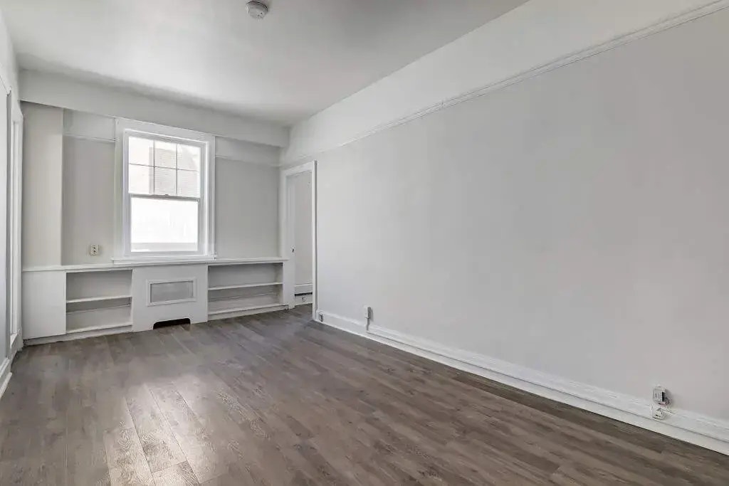 10-2024 14th Avenue, Regina, SK, S4P 0X5 - 10
