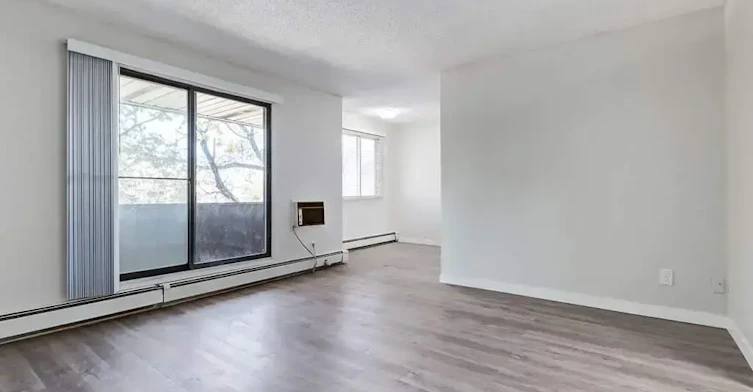 201-202 V Avenue S, Saskatoon, SK, S7M 3E3 - 8