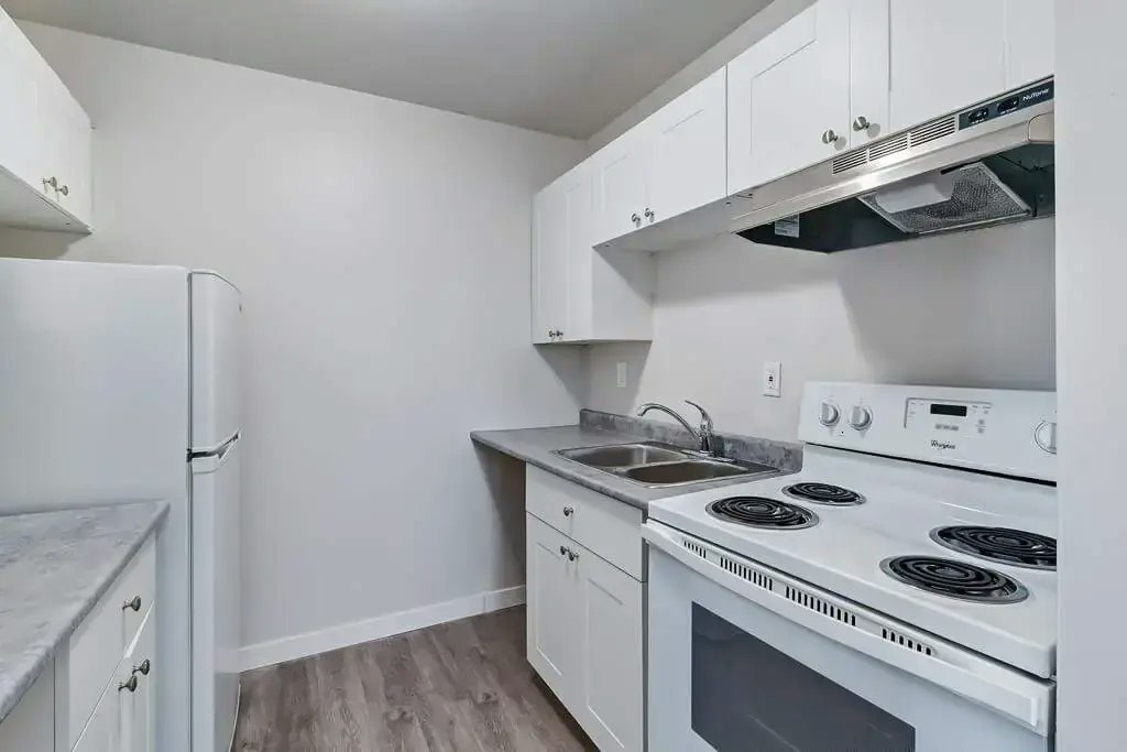 403-202 V Avenue S, Saskatoon, SK, S7M 3E3 - 4