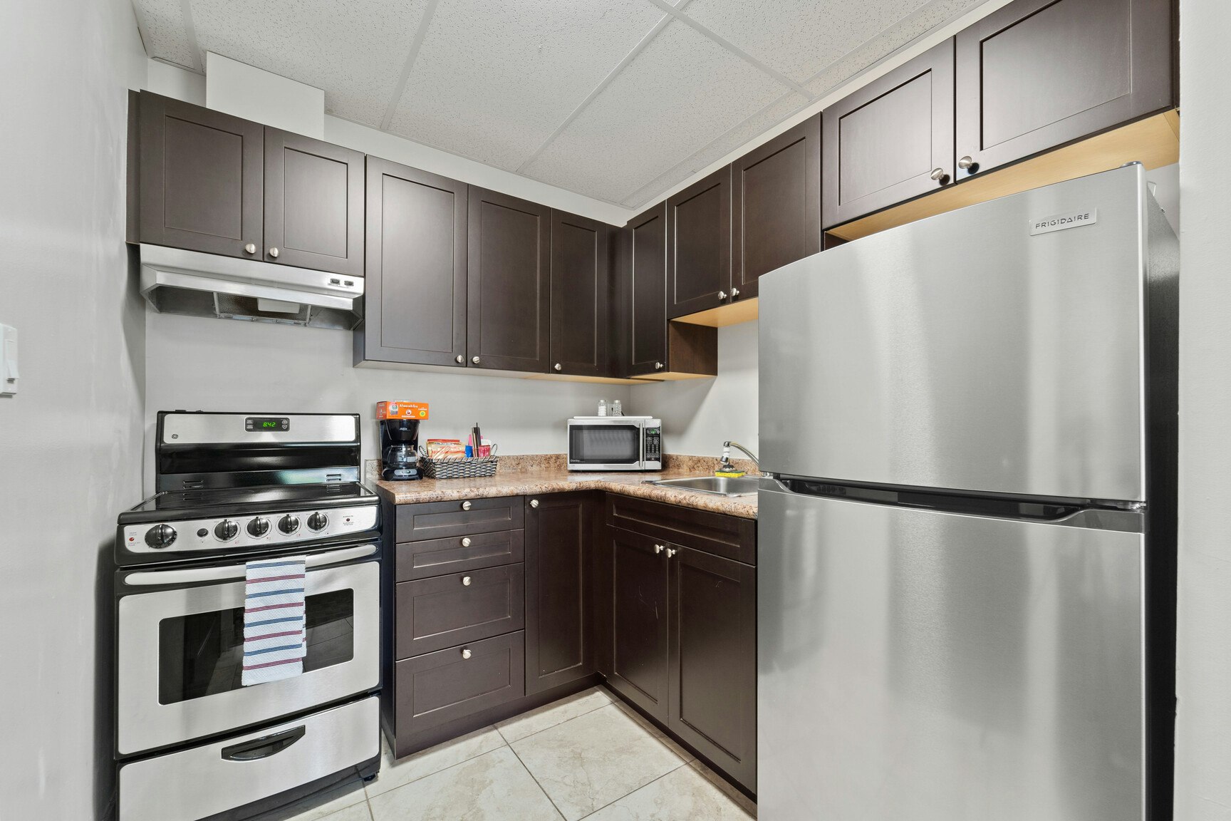 301-2930 Wildwood Drive, Windsor, ON, N8R 1Z3 - 23
