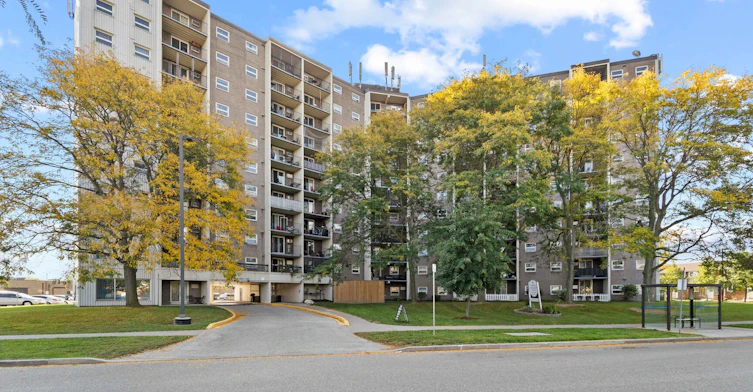 306-2930 Wildwood Drive, Windsor, ON, N8R 1Z3 - 2