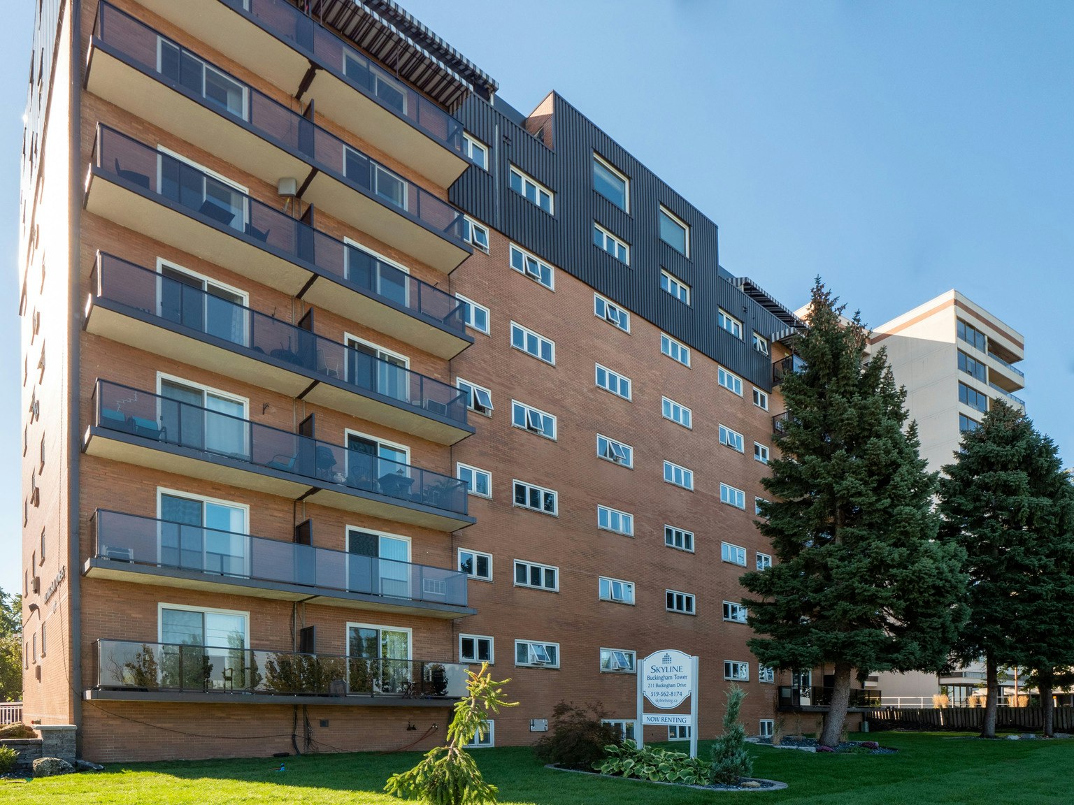 25-211 Buckingham Road, Windsor, ON, N8S 2C5