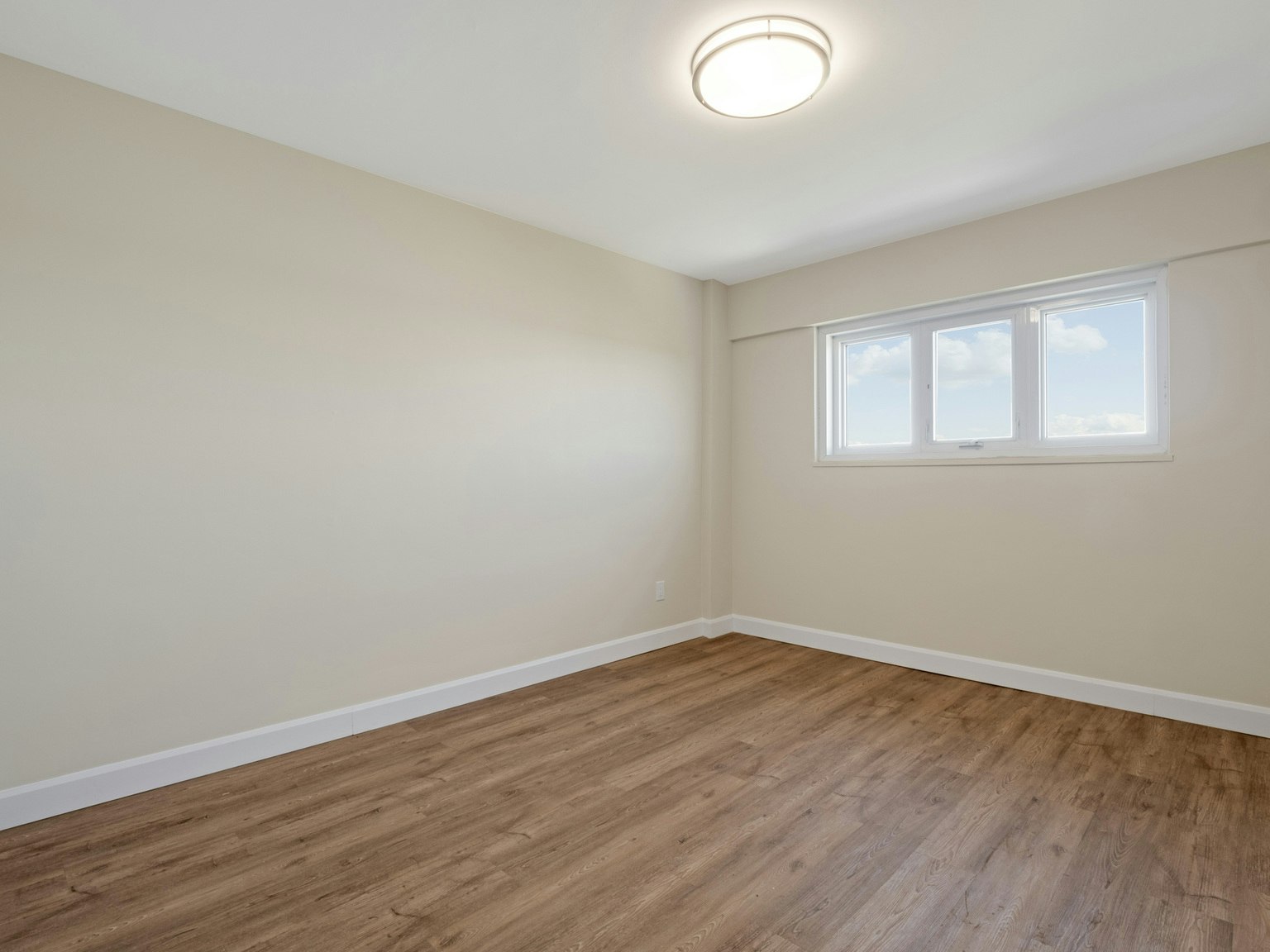 25-211 Buckingham Road, Windsor, ON, N8S 2C5 - 15