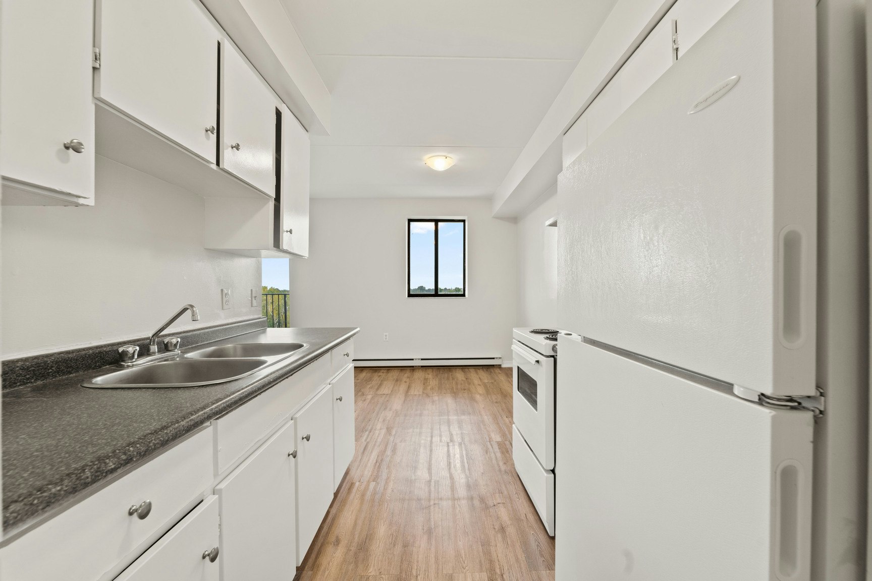 202-360 Caron Avenue, Windsor, ON, N9A 5B2 - 15