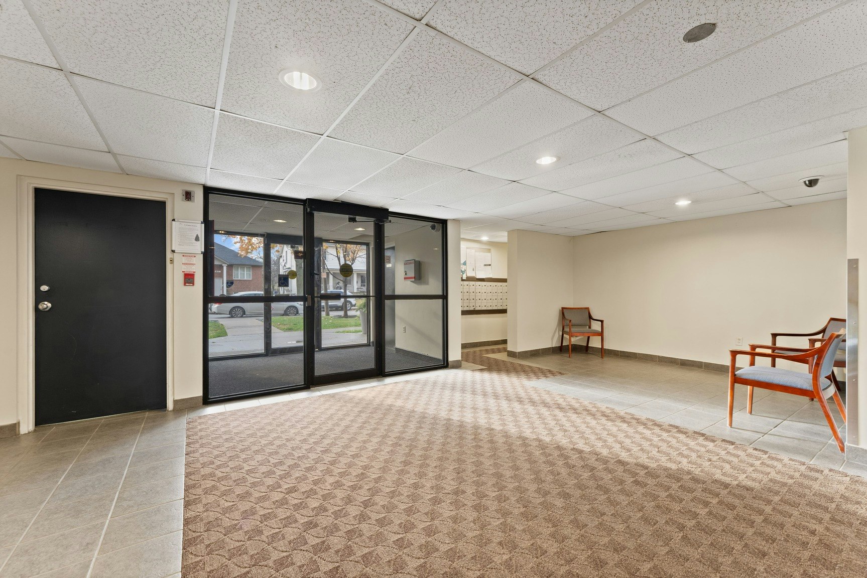 202-360 Caron Avenue, Windsor, ON, N9A 5B2 - 3
