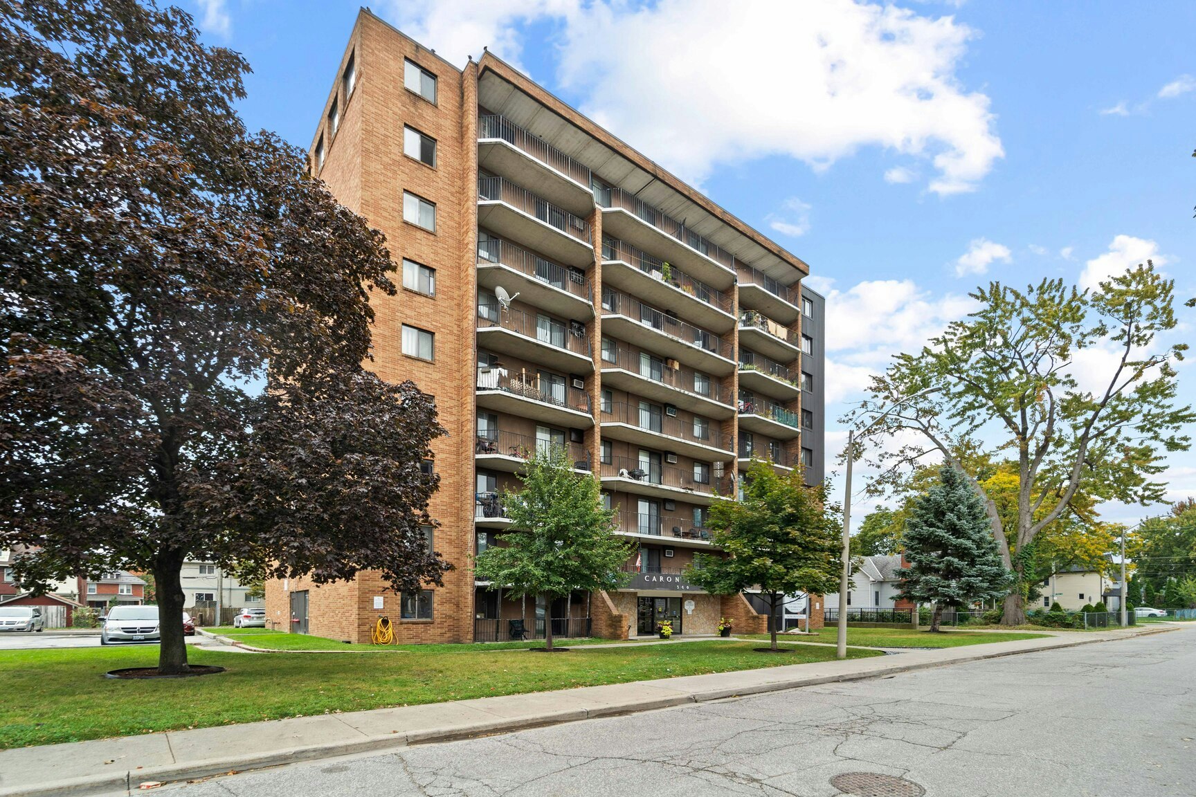 202-360 Caron Avenue, Windsor, ON, N9A 5B2 - 2