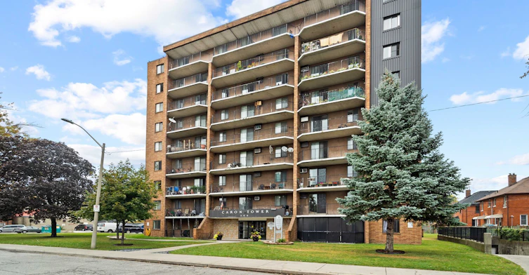 202-360 Caron Avenue, Windsor, ON, N9A 5B2