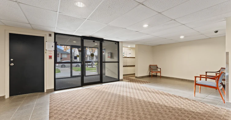 203-360 Caron Avenue, Windsor, ON, N9A 5B2 - 3