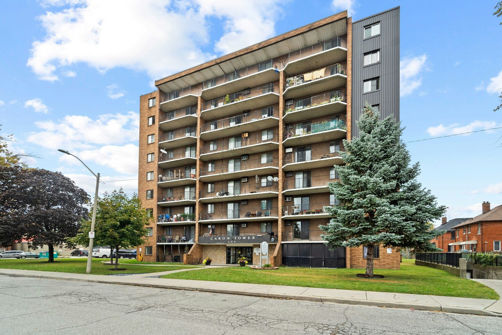 203-360 Caron Avenue, Windsor, ON, N9A 5B2