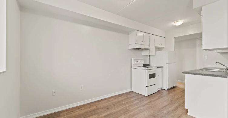 203-360 Caron Avenue, Windsor, ON, N9A 5B2 - 12