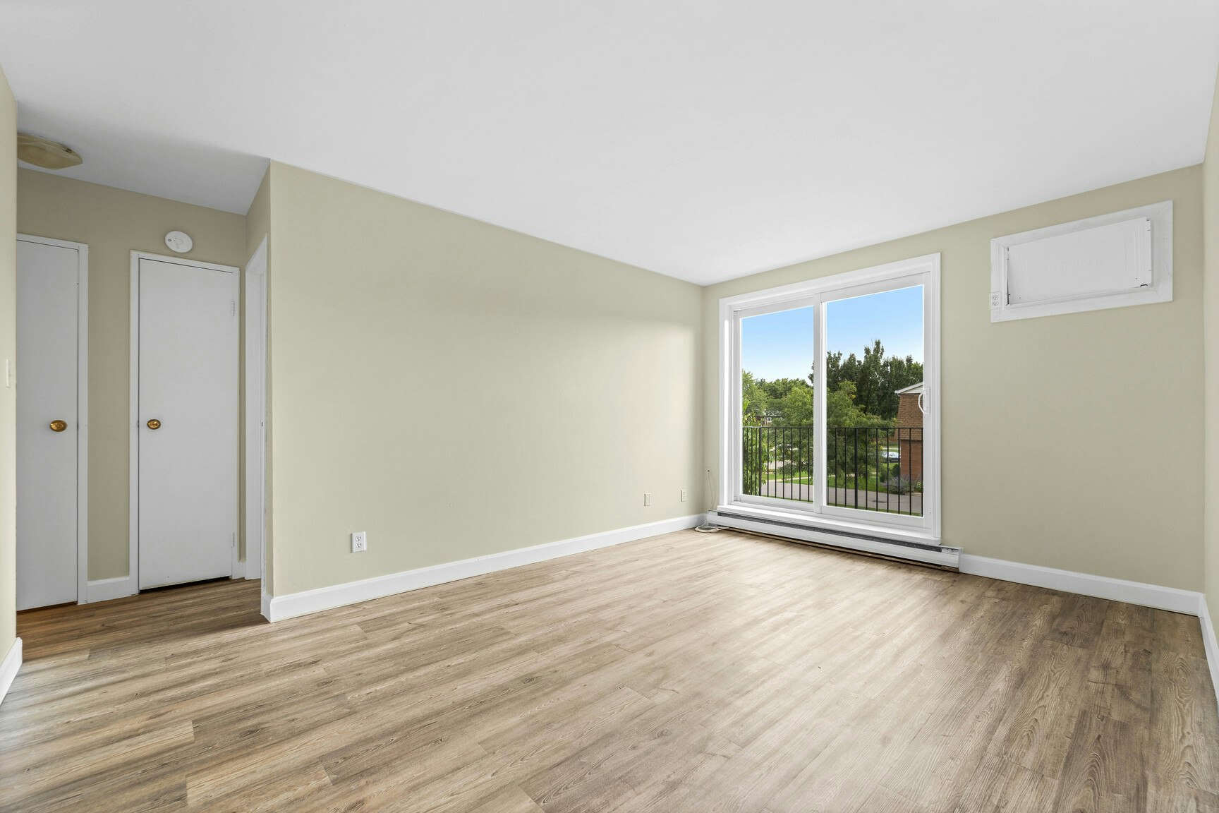 5407-207-5411 Empress Street, Windsor, ON, N8T 3B2 - 10