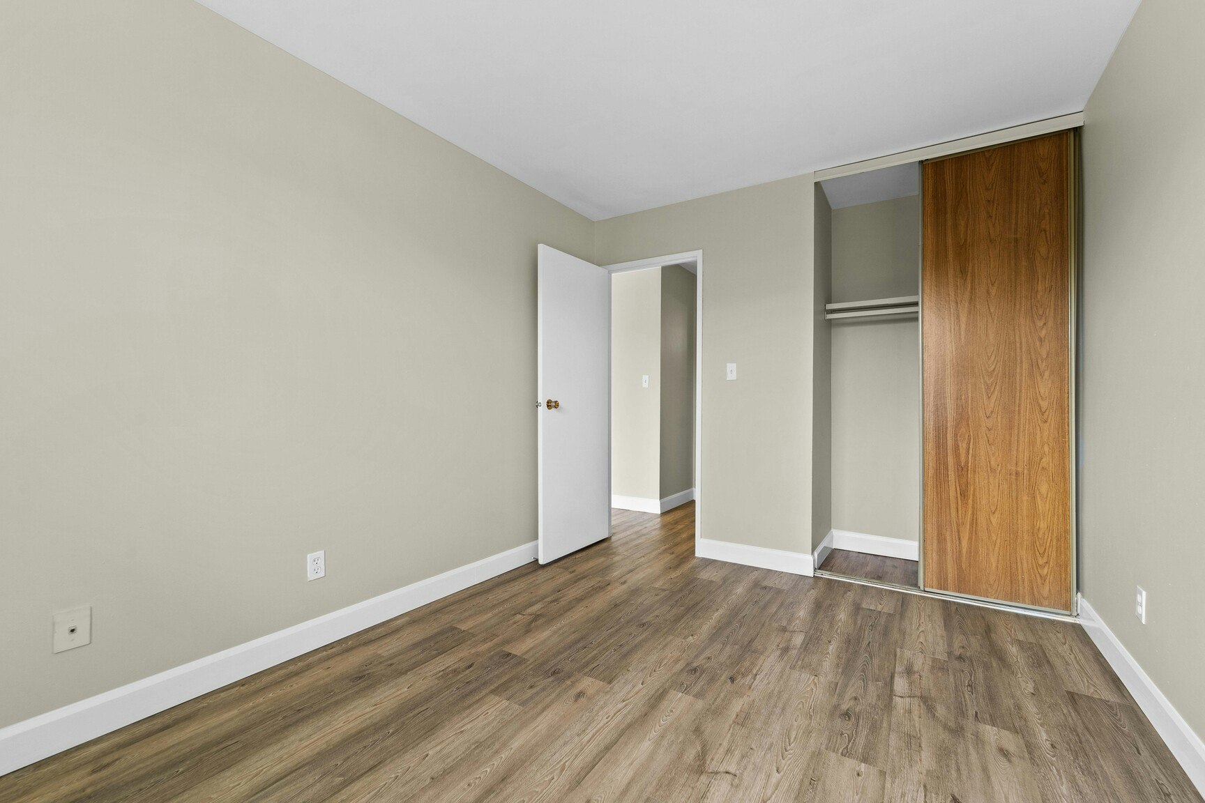 5407-207-5411 Empress Street, Windsor, ON, N8T 3B2 - 17