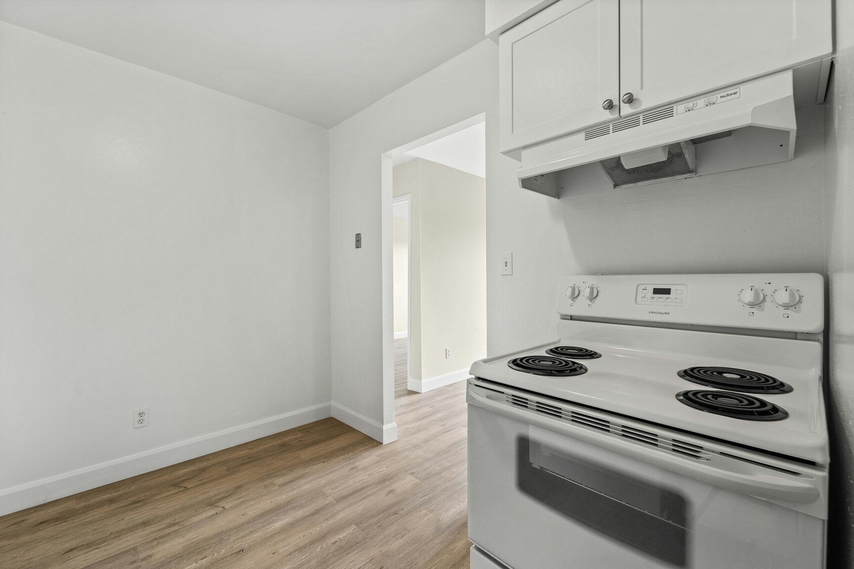 5407-207-5411 Empress Street, Windsor, ON, N8T 3B2 - 13
