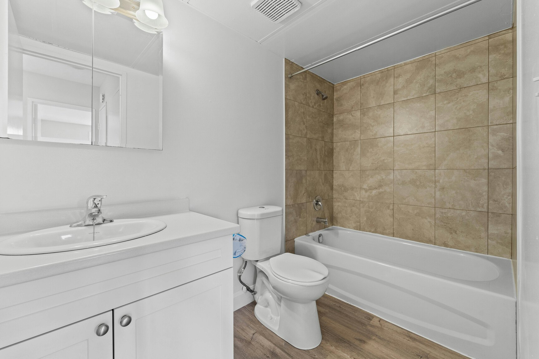 5407-207-5411 Empress Street, Windsor, ON, N8T 3B2 - 16
