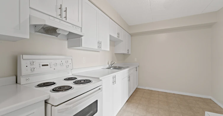 307-3540 Peter Street, Windsor, ON, N9C 4C1 - 13