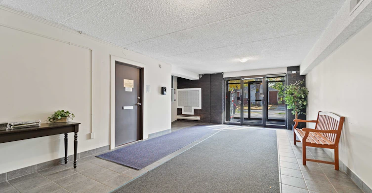 307-3540 Peter Street, Windsor, ON, N9C 4C1 - 4