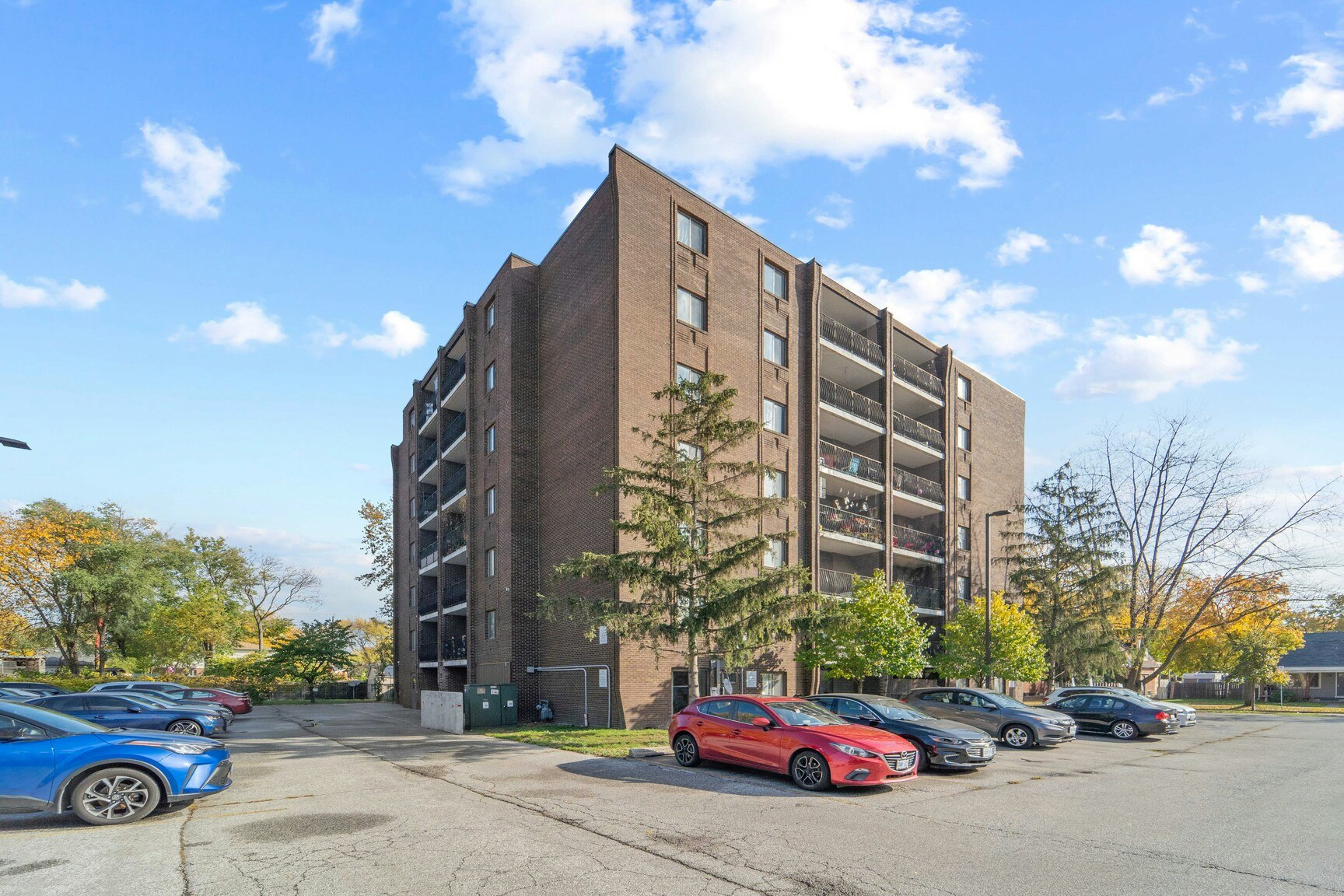 408-3540 Peter Street, Windsor, ON, N9C 4C1