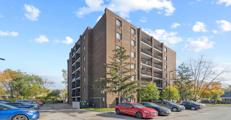 408-3540 Peter Street, Windsor, ON, N9C 4C1