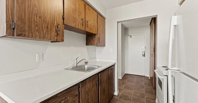 205-3576 Peter Street, Windsor, ON, N9C 1J5 - 12