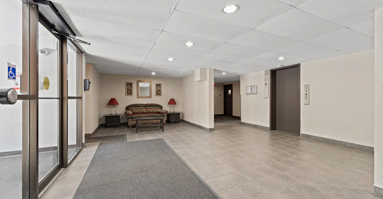 205-3576 Peter Street, Windsor, ON, N9C 1J5 - 8