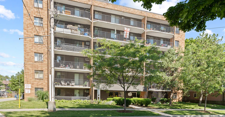 404-3576 Peter Street, Windsor, ON, N9C 1J5 - 5