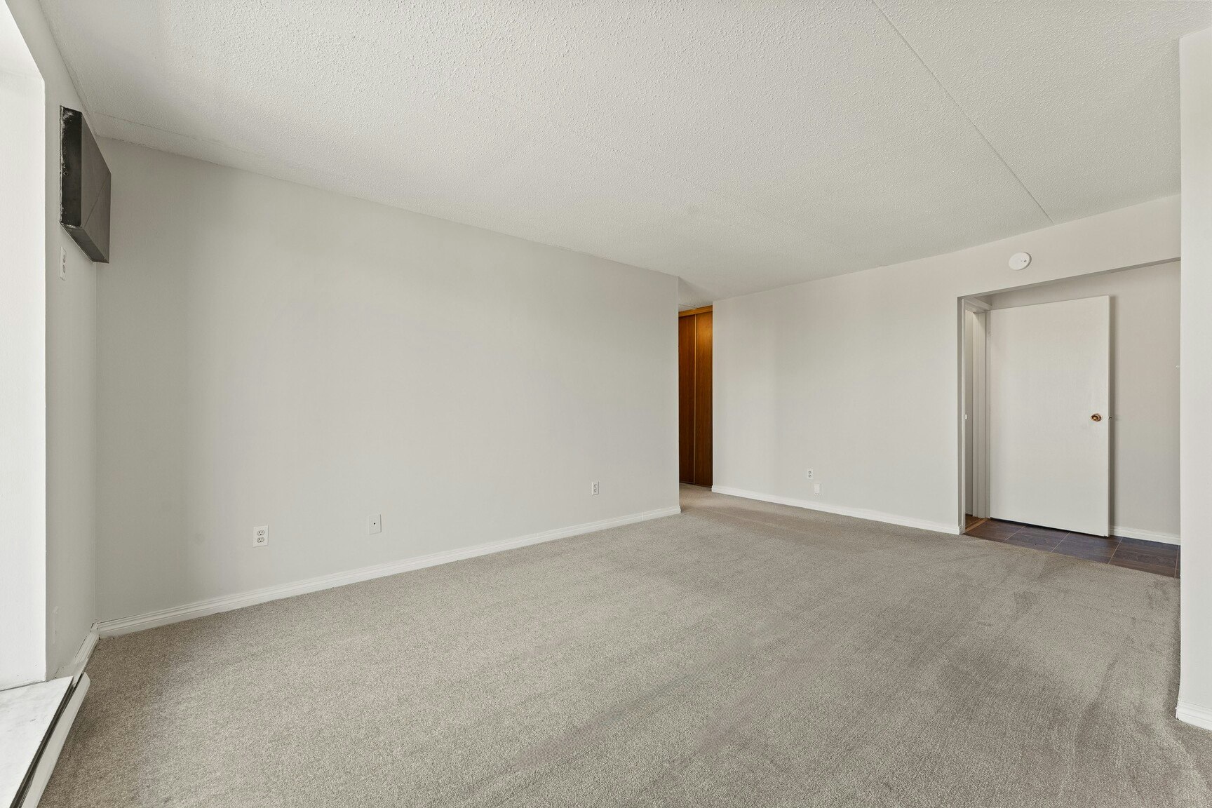404-3576 Peter Street, Windsor, ON, N9C 1J5 - 17