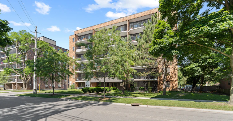 404-3576 Peter Street, Windsor, ON, N9C 1J5 - 6