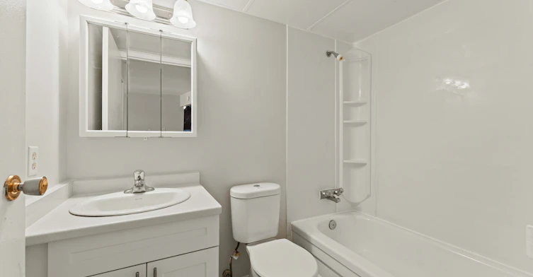 501-3576 Peter Street, Windsor, ON, N9C 1J5 - 18