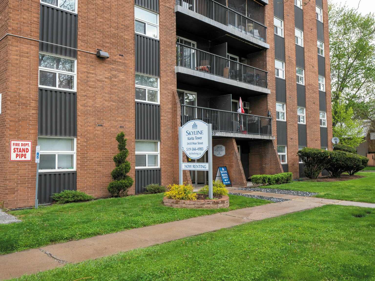 201-3410 Peter Street, Windsor, ON, N9C 1J3 - 3