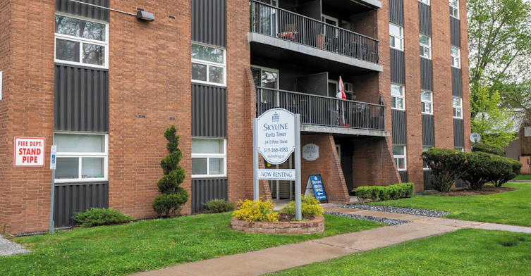 201-3410 Peter Street, Windsor, ON, N9C 1J3 - 3