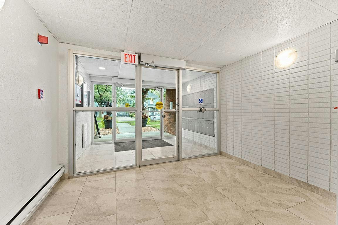 306-3410 Peter Street, Windsor, ON, N9C 1J3 - 4