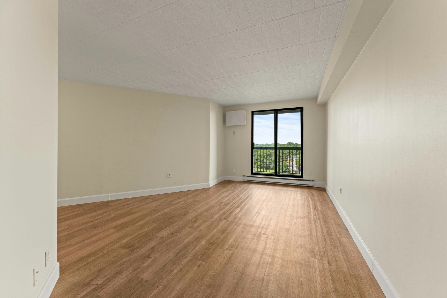 205-1330 Lauzon Road, Windsor, ON, N8S 4P6 - 7