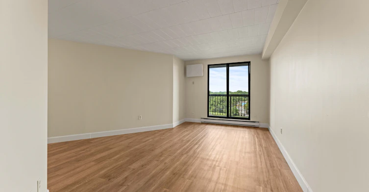 205-1330 Lauzon Road, Windsor, ON, N8S 4P6 - 7