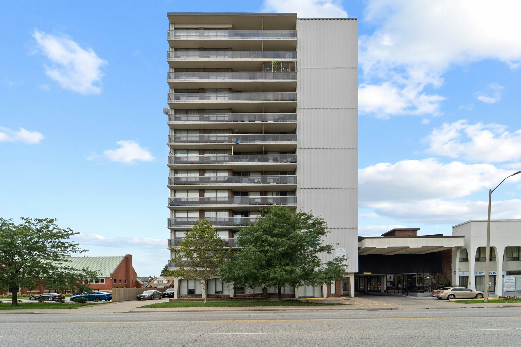 1545-1109-1545 Ouellette Avenue, Windsor, ON, N8X 1K6 - 2