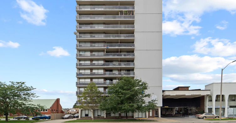 1545-1109-1545 Ouellette Avenue, Windsor, ON, N8X 1K6 - 2